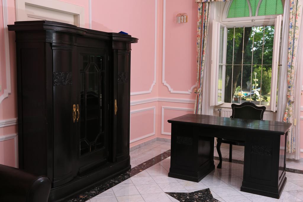 Sir David Balaton Castle Apartmanok Balatonszepezd Exteriör bild