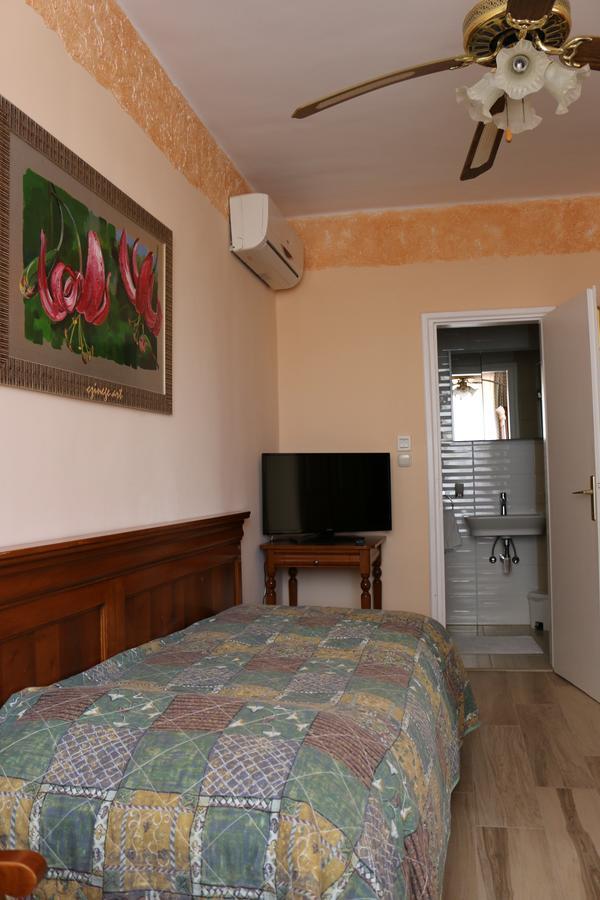 Sir David Balaton Castle Apartmanok Balatonszepezd Exteriör bild